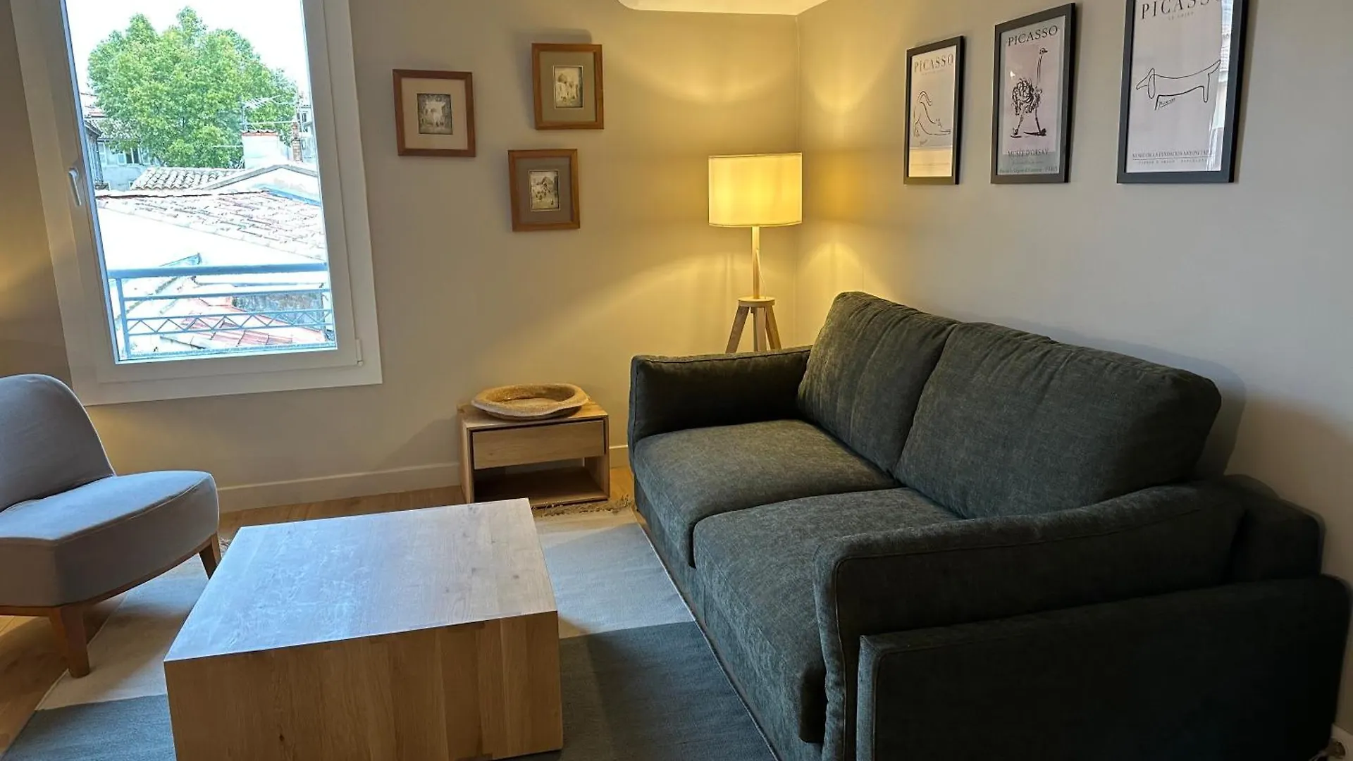 Apartment Cabadol - Appartement Aix Centre Historique - Tres Calme - 50M Cours Mirabeau Aix-en-Provence